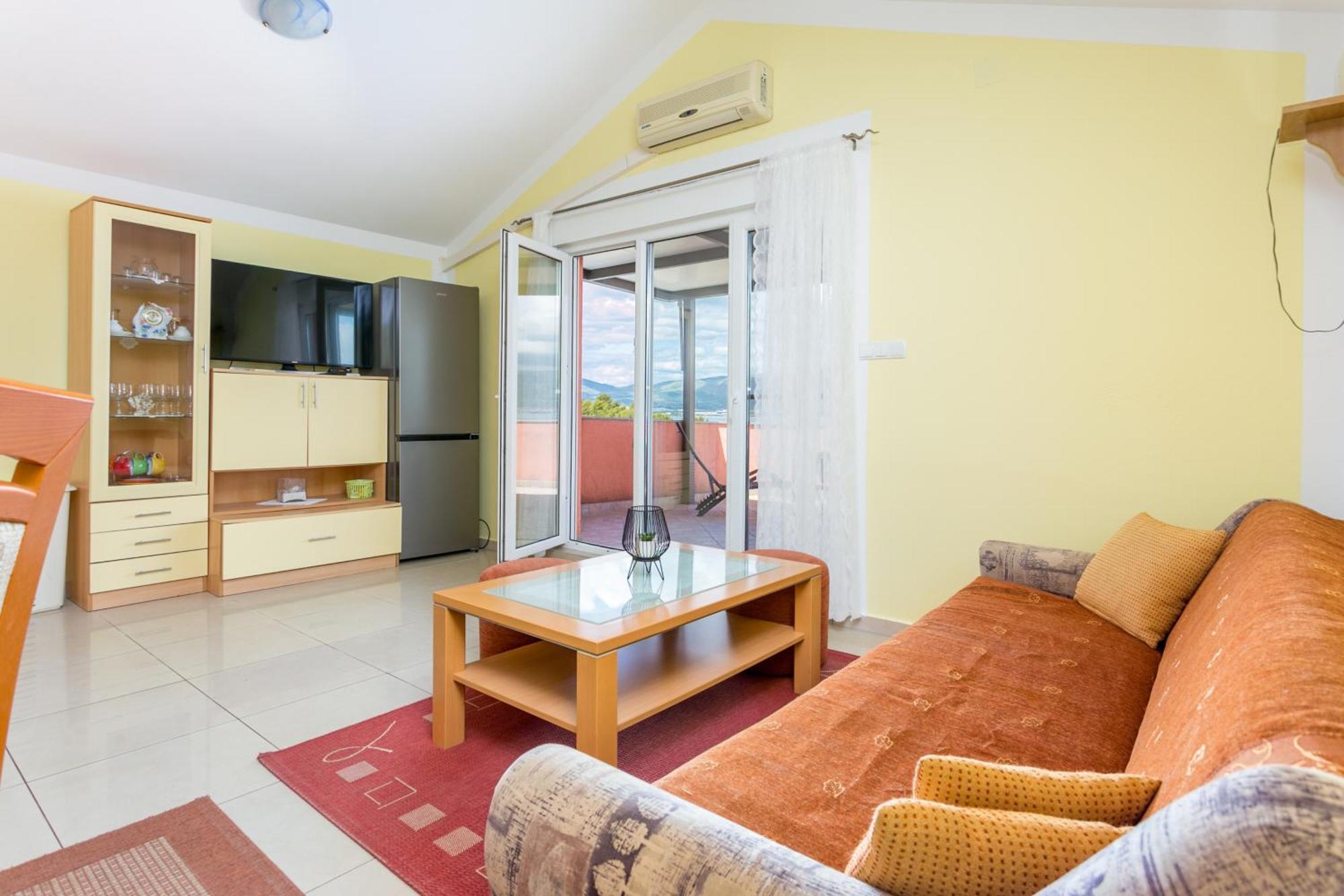 Apartments By The Sea Slatine, Ciovo - 11126 外观 照片